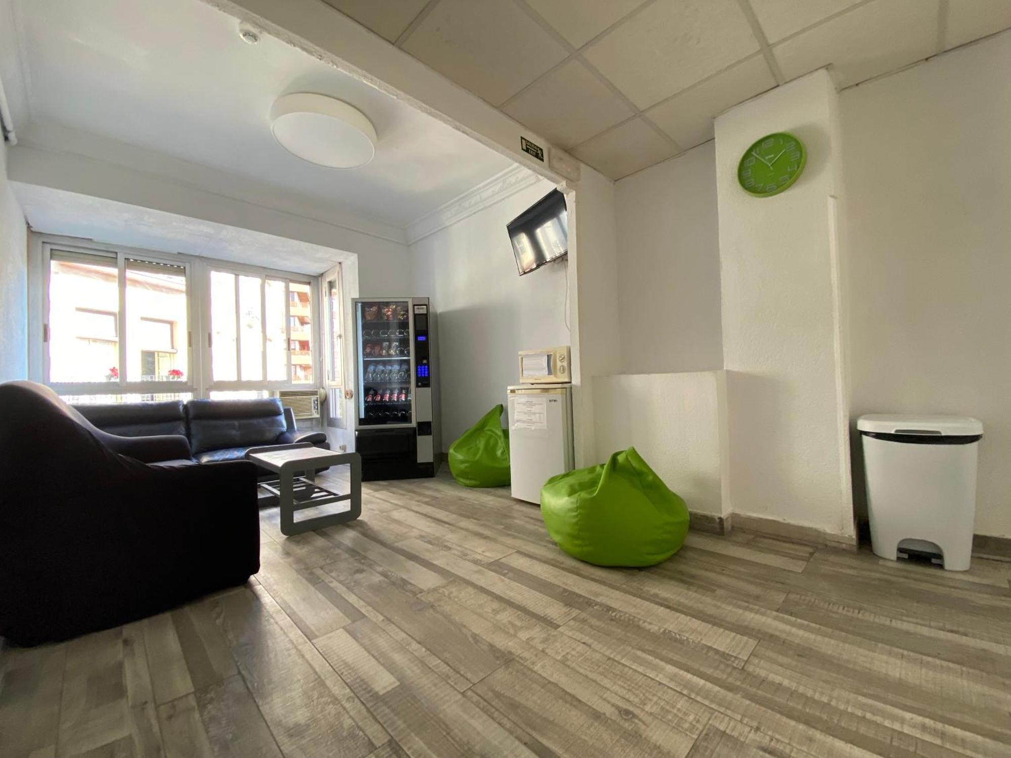 Latic Rooms Аликанте Екстериор снимка