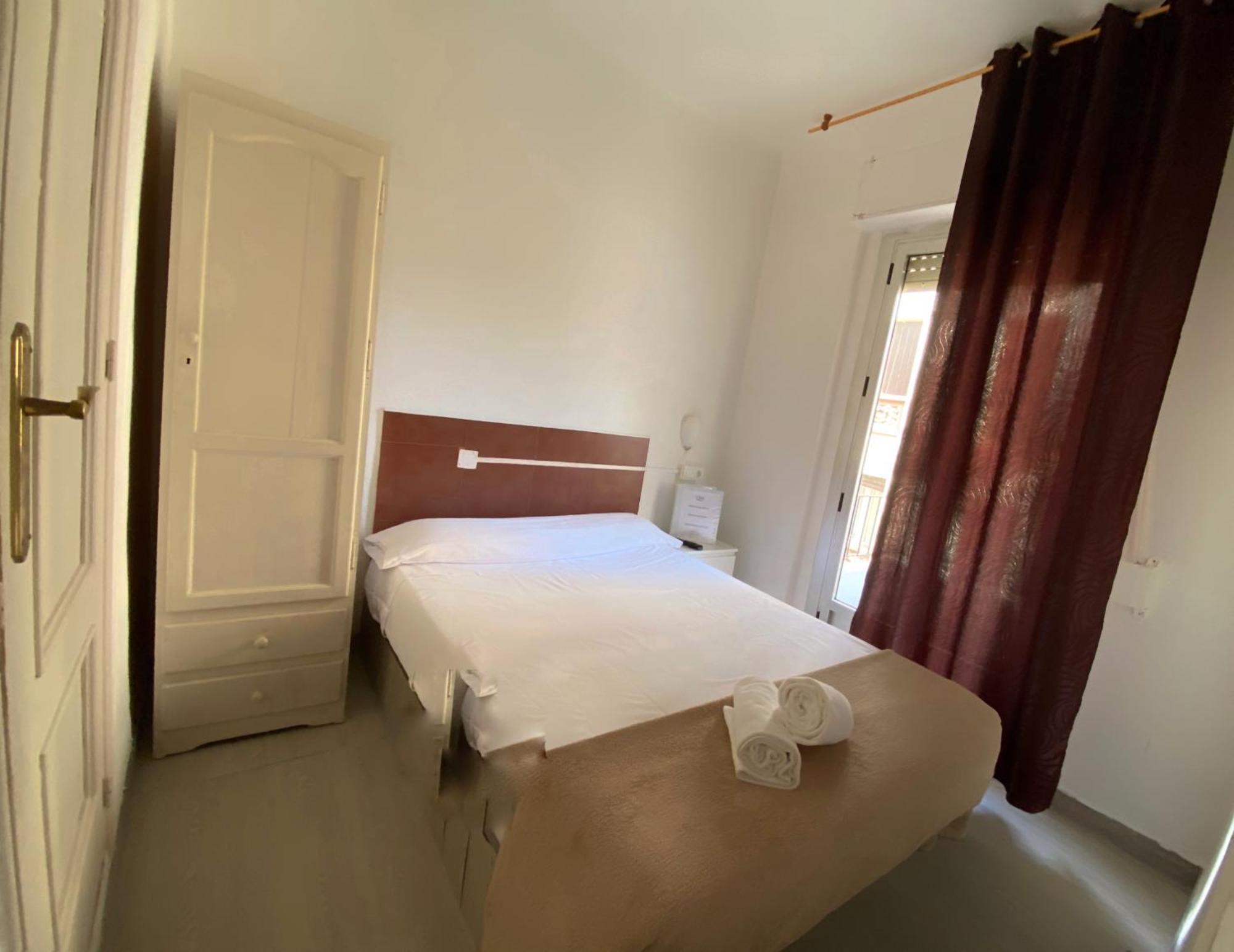 Latic Rooms Аликанте Екстериор снимка