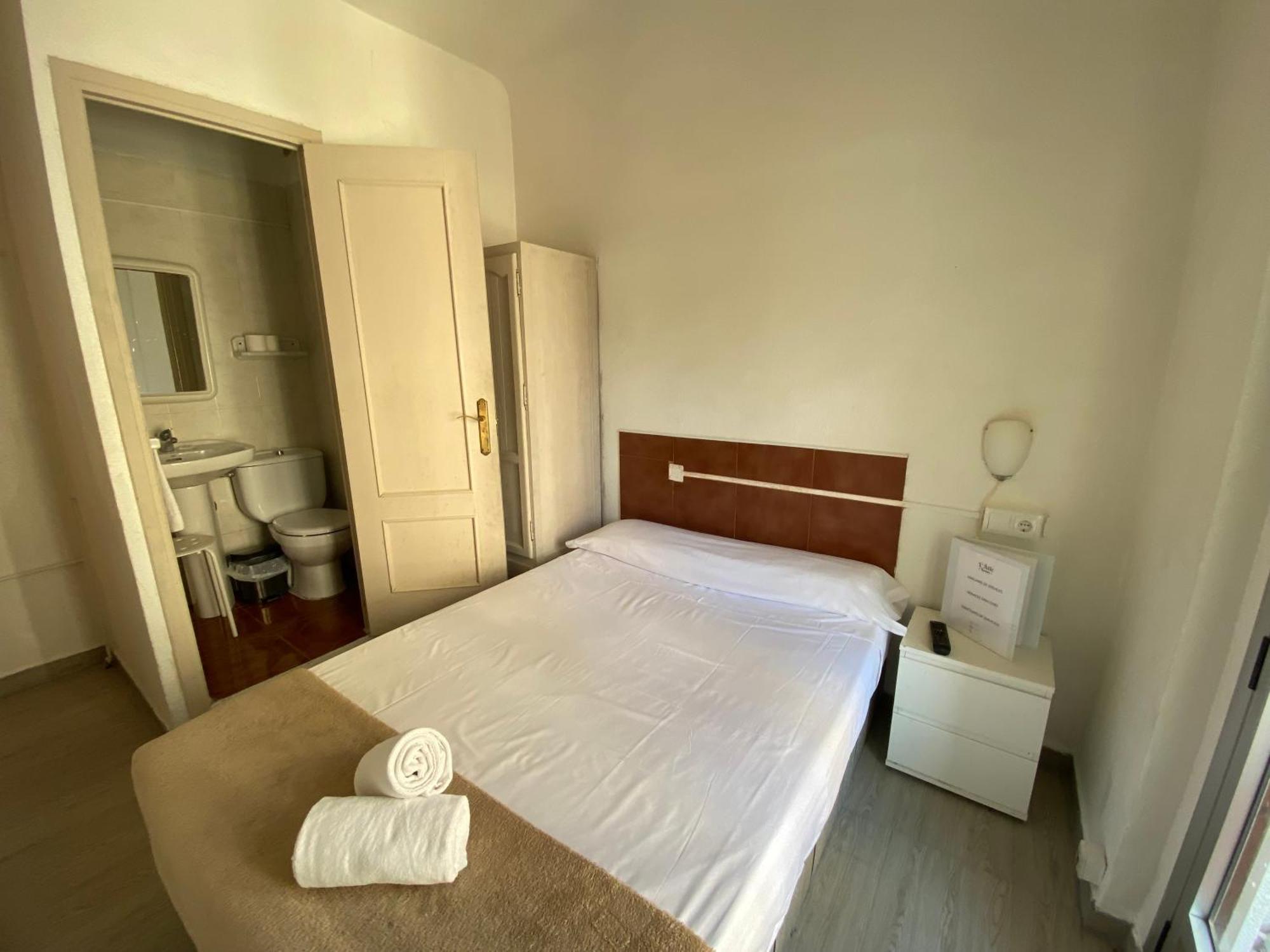 Latic Rooms Аликанте Екстериор снимка