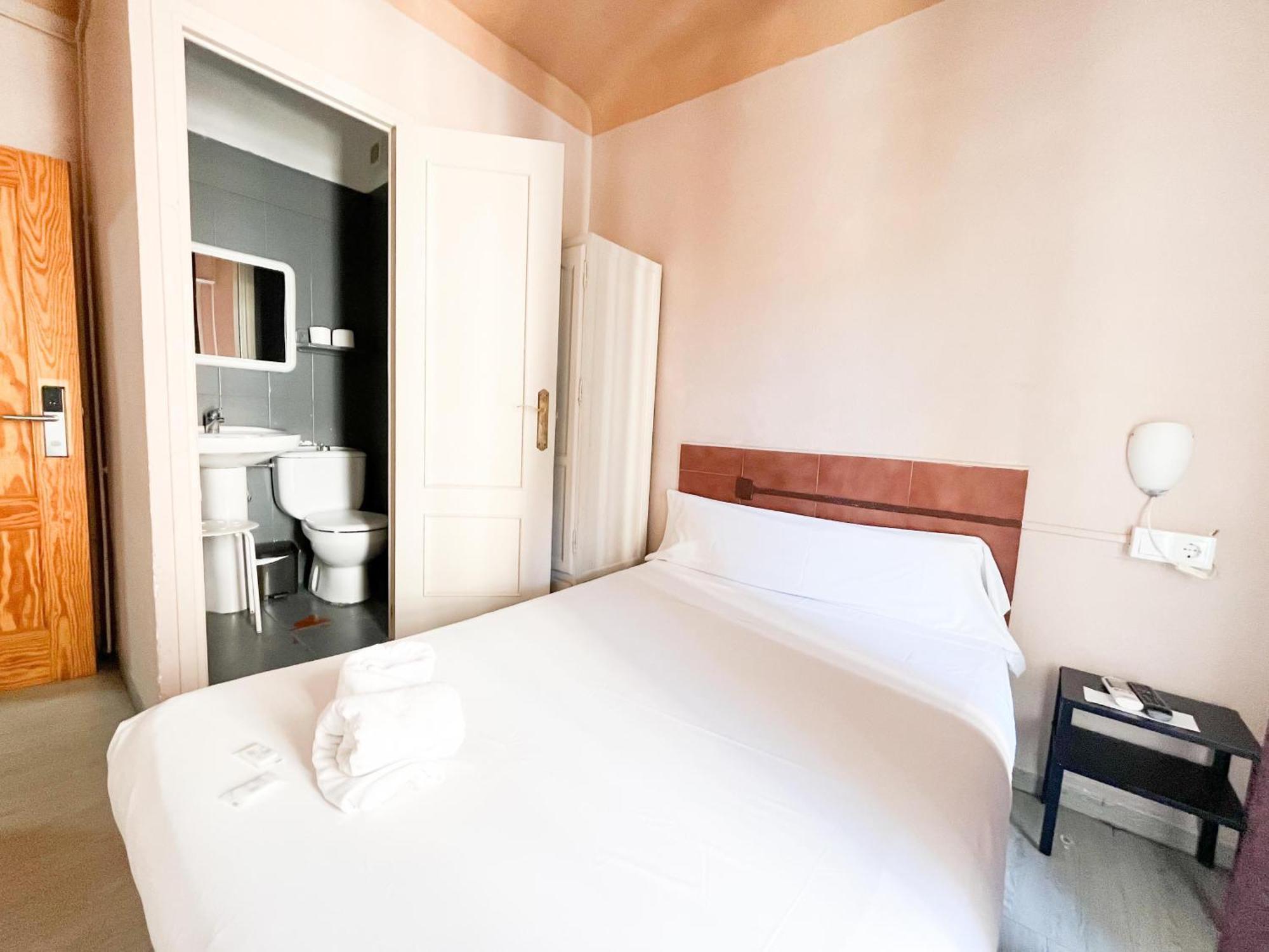 Latic Rooms Аликанте Екстериор снимка