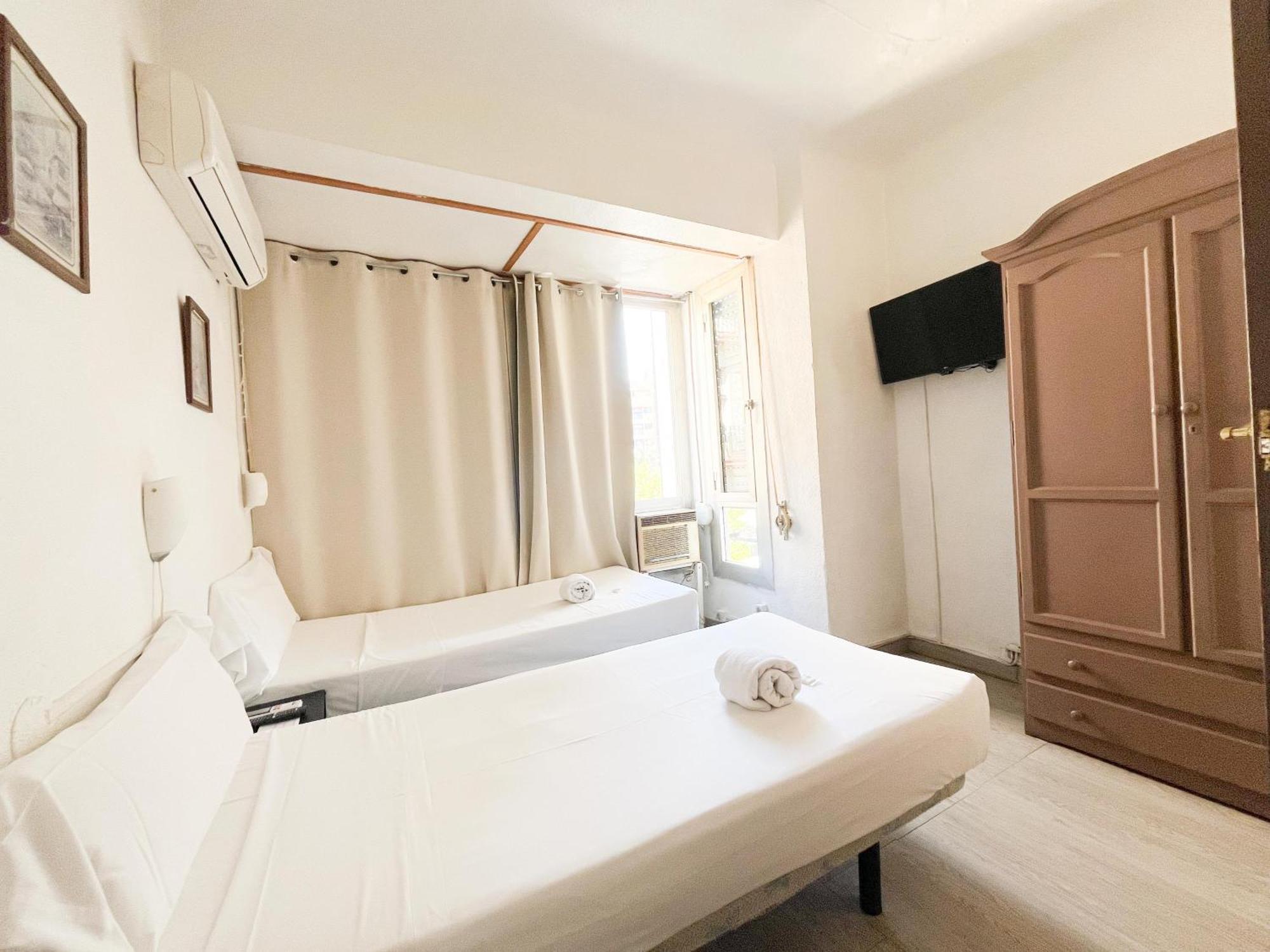 Latic Rooms Аликанте Екстериор снимка