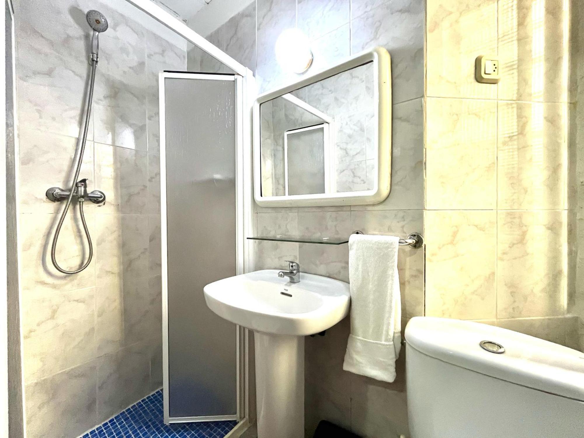 Latic Rooms Аликанте Екстериор снимка