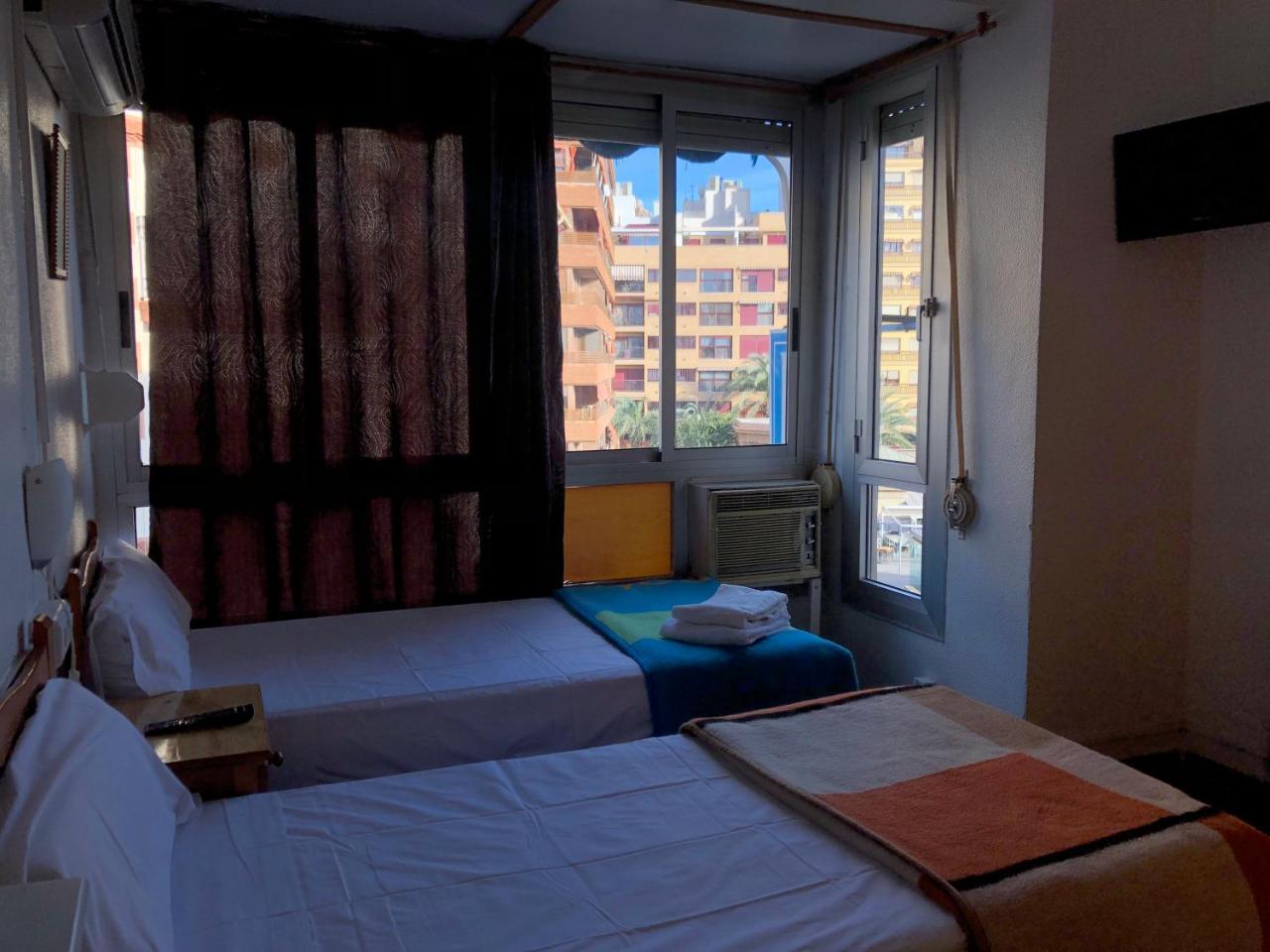 Latic Rooms Аликанте Екстериор снимка